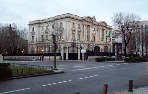 800px-Ambasciata_d'Italia_a_Madrid_(Spagna)_01a