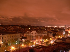 Madrid_-_Skyline_desde_Recoletos_01