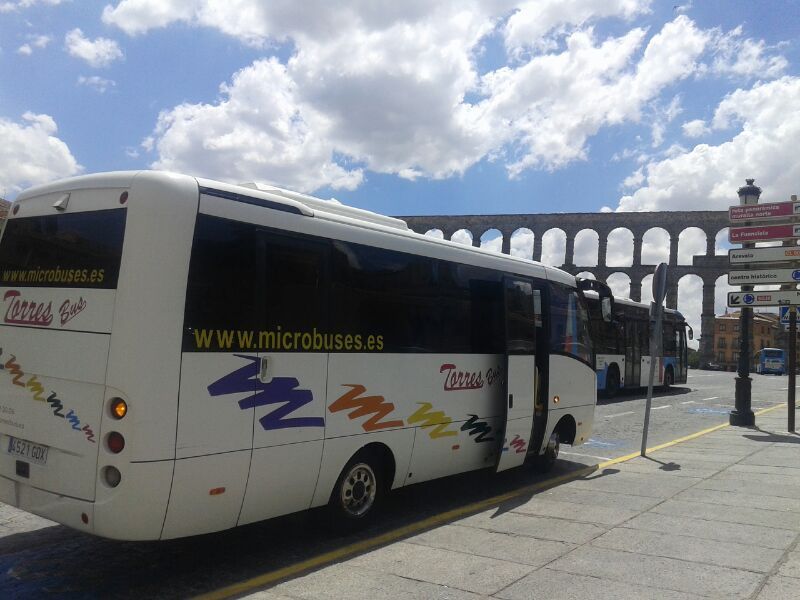 Alquiler de microbuses con conductor para tours